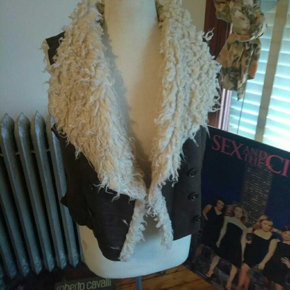 vest - Picture 3 of 3